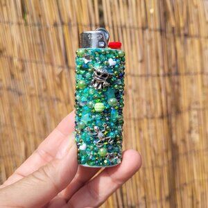 NEWFor classic BIC lighters, bedazzled lighter cover, baby Yoda